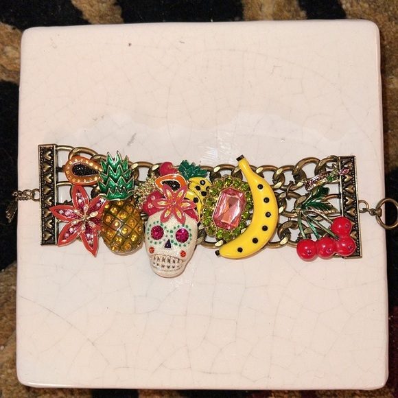 Betsey Johnson Women’s RIO Pink Sugar Skeleton Skulls Fruit Toggle Bracelet - Picture 12 of 14